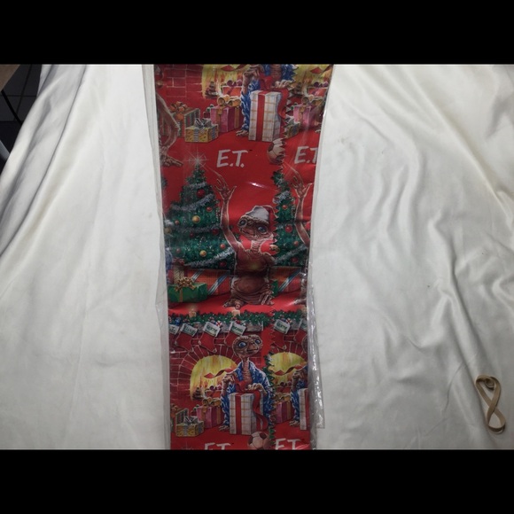 Vintage 80’s E.T. Christmas Gift Wrapping Paper - Picture 4 of 6
